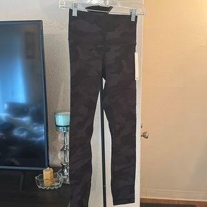 Wunder Under High Rise Tight 25”